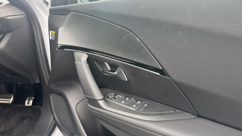 Peugeot 2008 1.2 Hybrid 136 GT 5dr e-DSC6 Petrol Estate